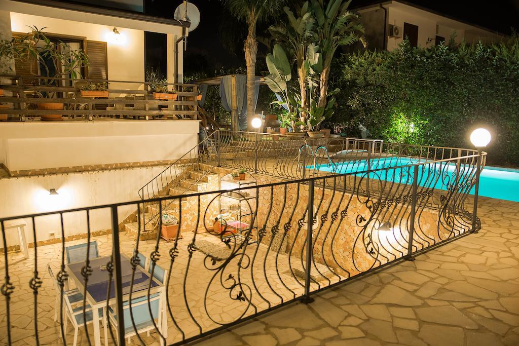 Villa Dal Barone Vincenti Isola delle Femmine Habitación foto